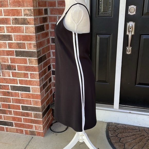 Zoey And Beth‎ Tennis Dress - Picture 5 of 7